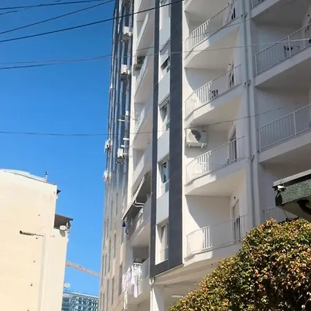Central Apartment Tirana Διαμέρισμα